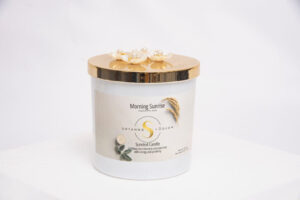 Morning Sunrise candle, made with natural essential oils for a refreshing atmosphere